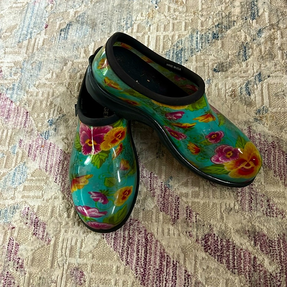 Womens Sloggers Garden Shoes - 9